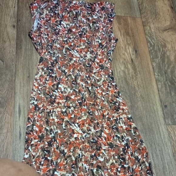 Liz Claiborne Floral Patterned Midi Sleeveless Dress With Tie Belt - Picture 2 of 5